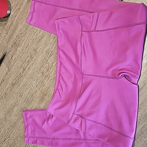 CVG NWOT Purple Capri Leggings Size Small 4-8 - Picture 5 of 6